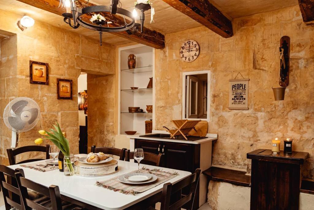 Enchanting 2Bdr Townhouse In Valletta Centre! Exteriér fotografie
